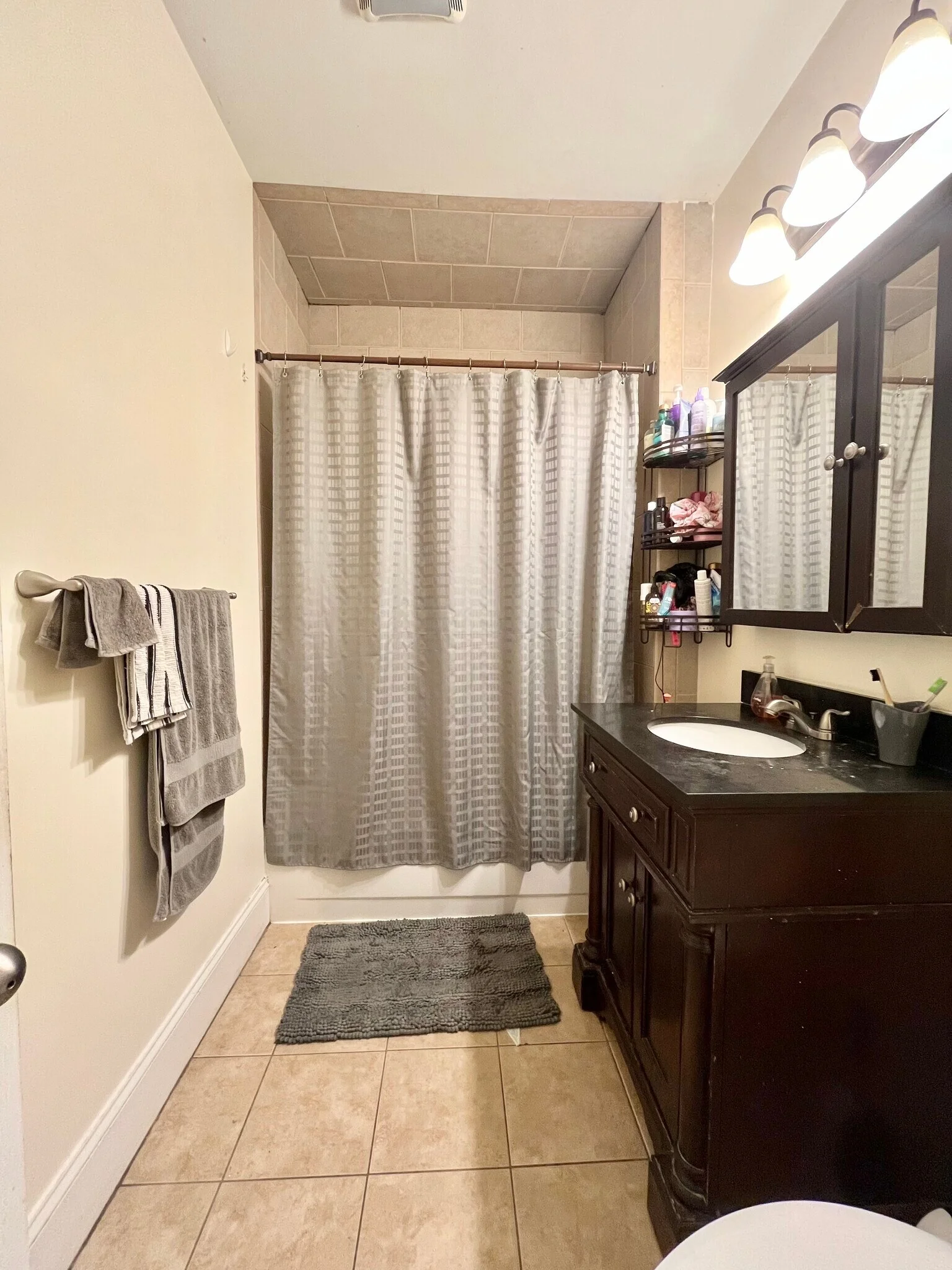 107 Fisher St, Mission Hill