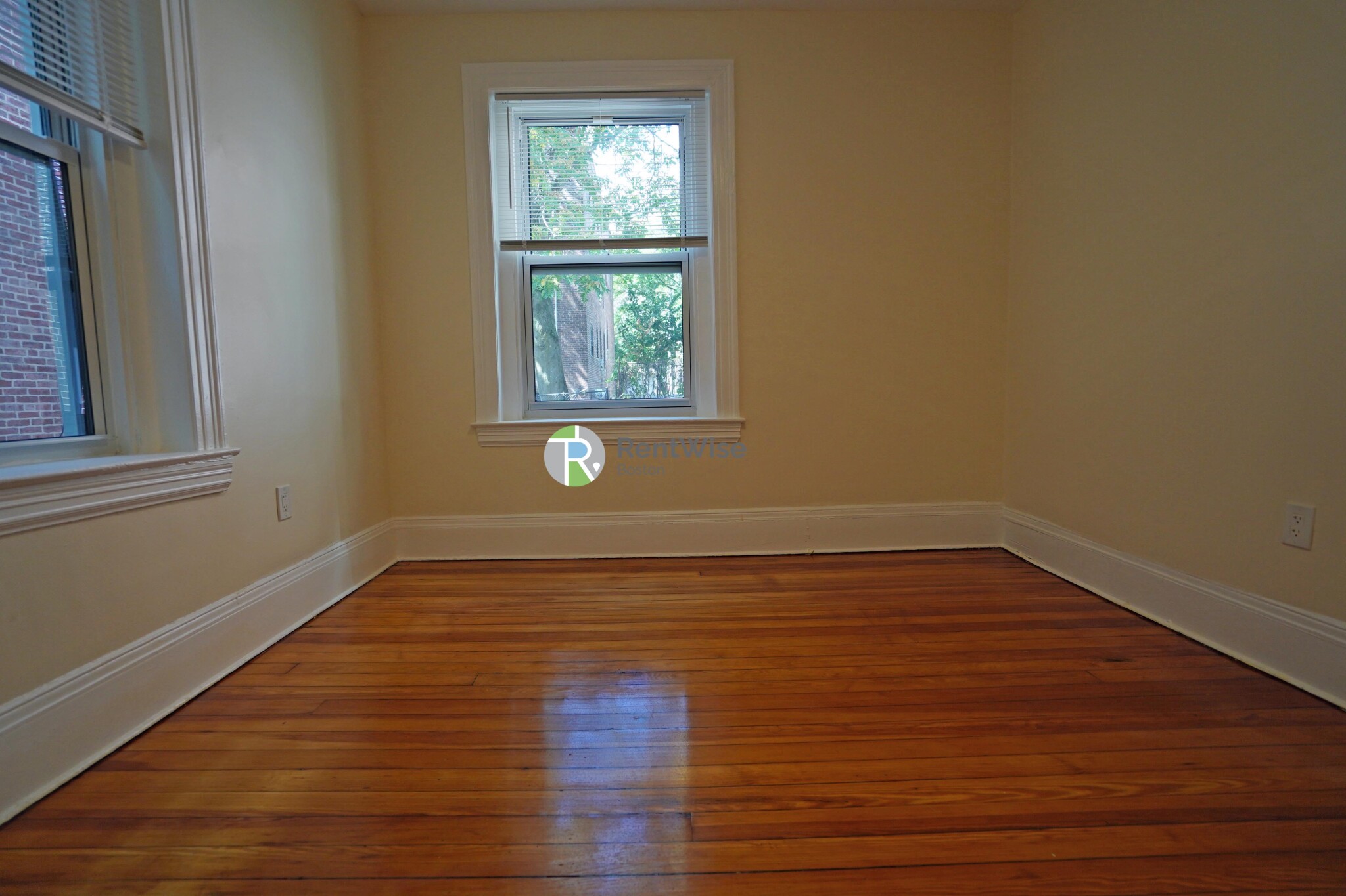 10 Beals St, North Brookline