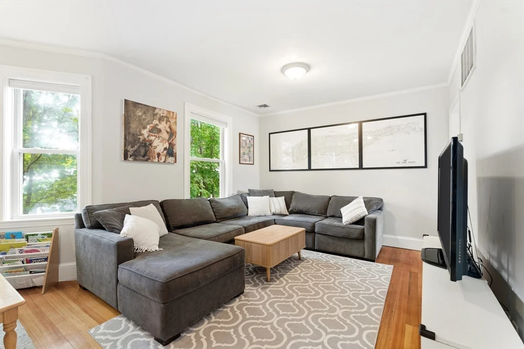 10 Ashmont Ct, Dorchester