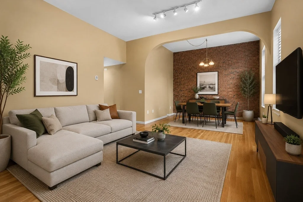 37 W Newton St, South End