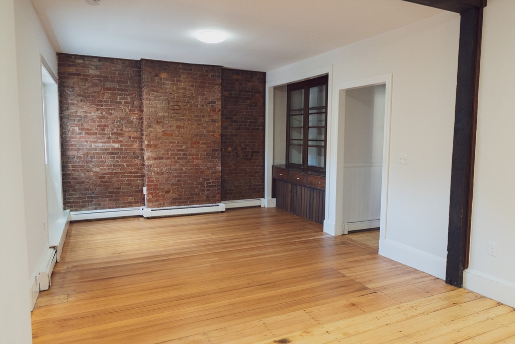 41 Harvard St, Central Village