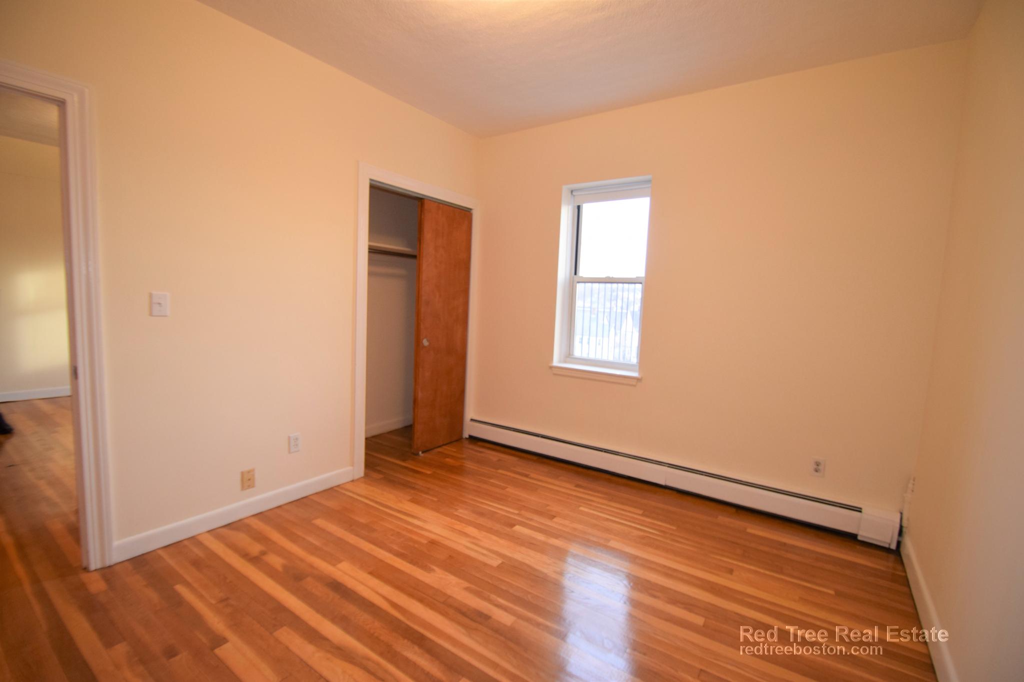 172 North Beacon St, Brighton