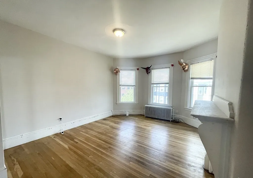 158 Boston St, Boston