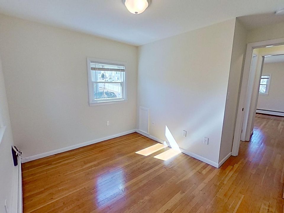 8 Friend St, South Side