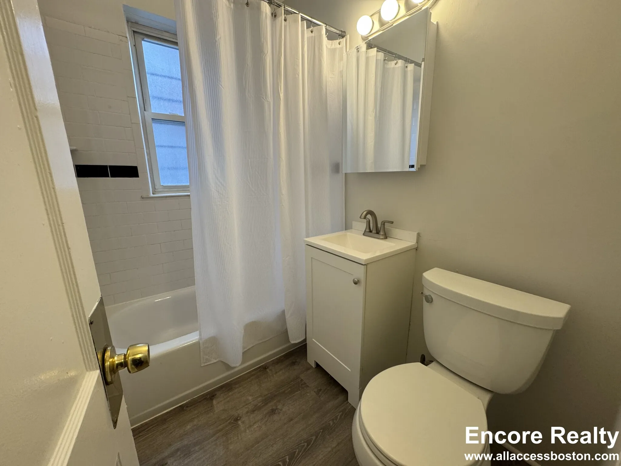 1615 Commonwealth Ave, Brighton