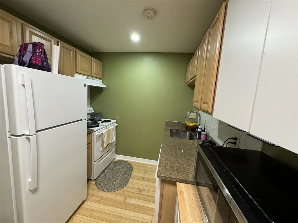 116 Sycamore St, Winter Hill