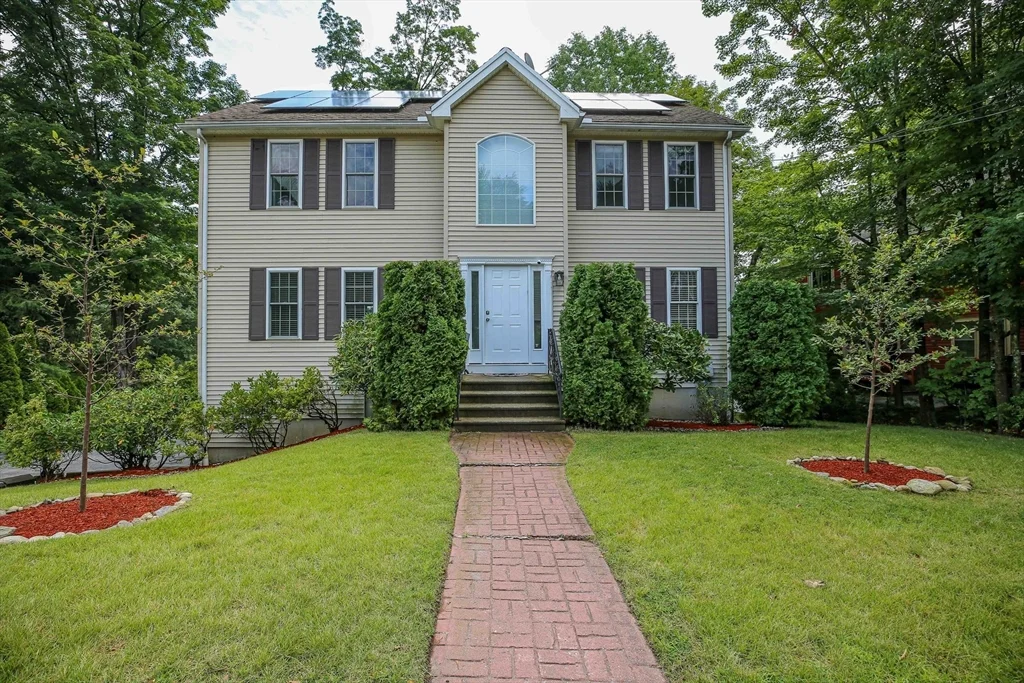 142 Olean St, Tatnuck