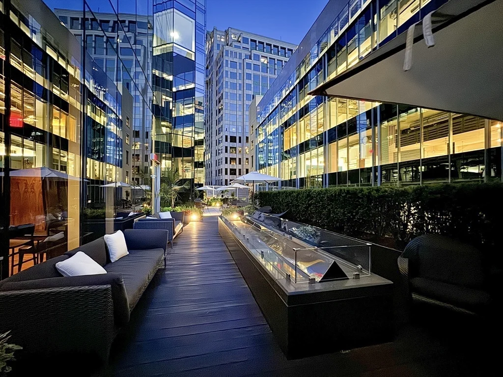 1 Franklin St, Midtown