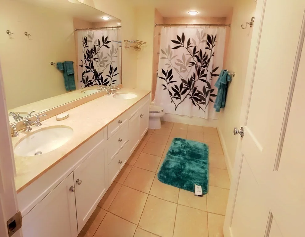 2 Saint Paul, Longwood