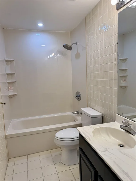 685 Oak St, Brockton