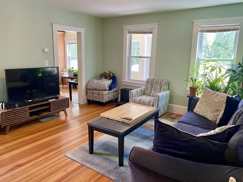 30 Maple Ave, North Andover