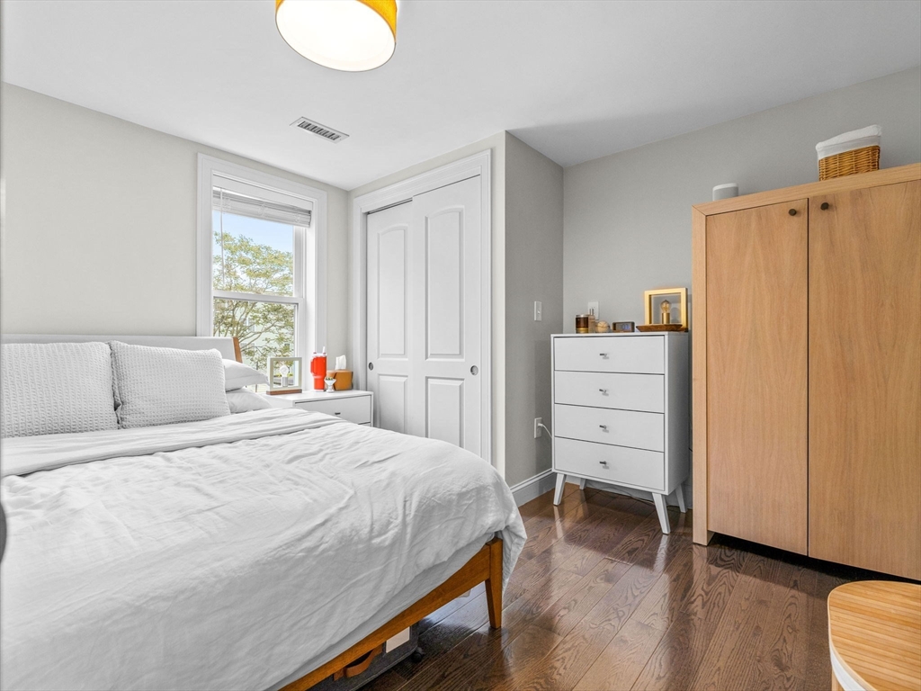 22 Otis St, Somerville