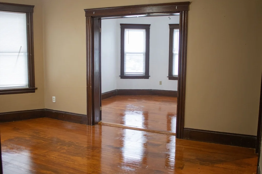 91 Perry Ave, Worcester