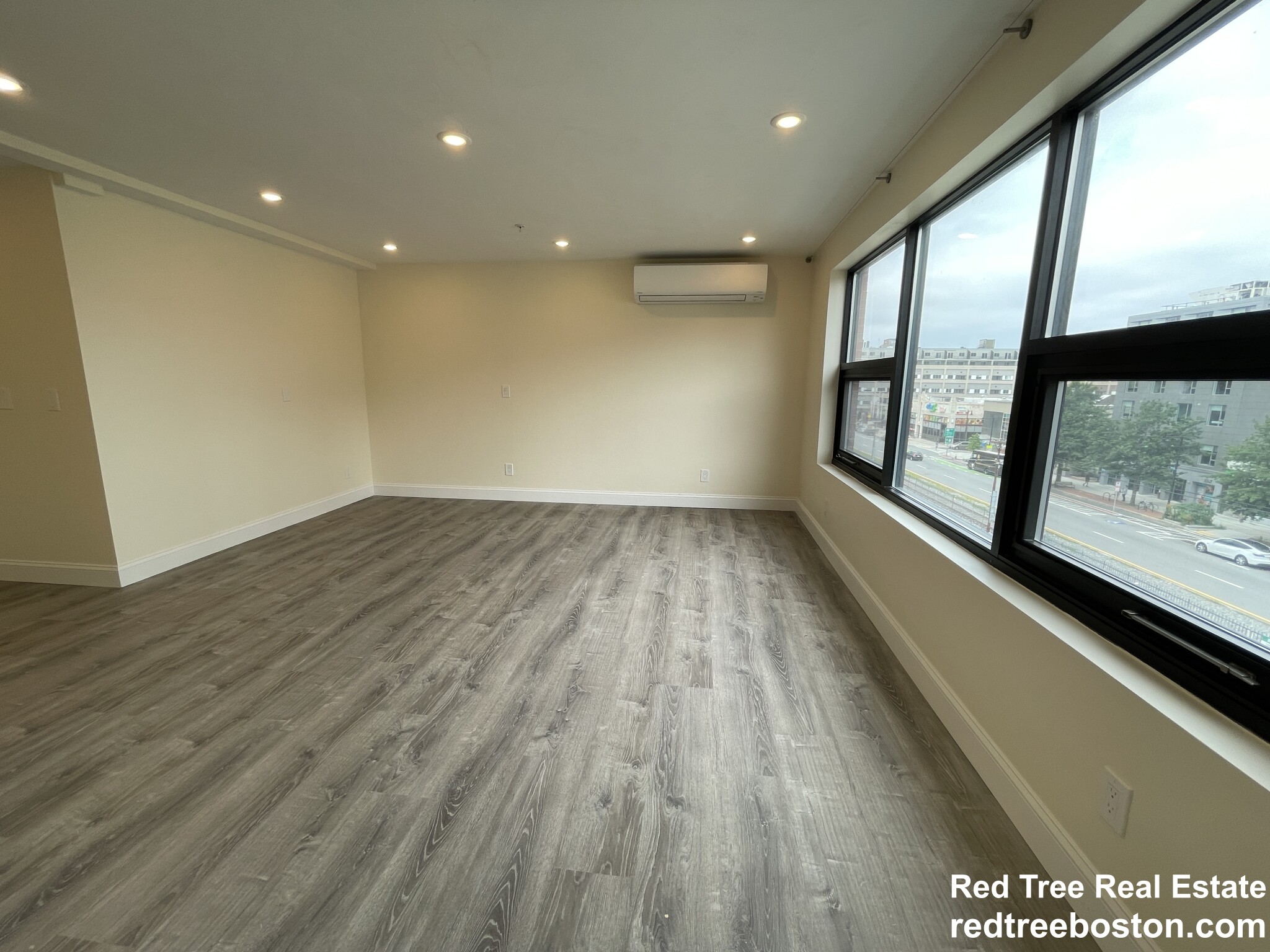 1028 Commonwealth Ave, Boston