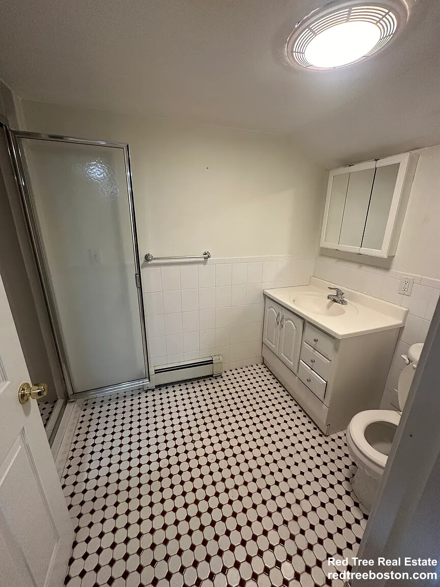 28 Montfern Ave, Brighton