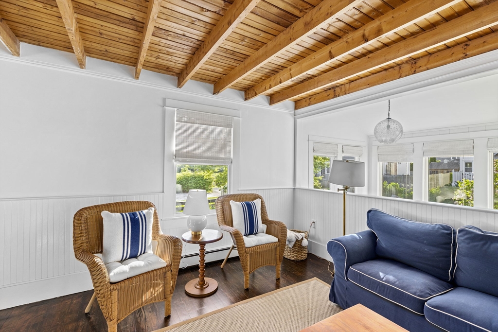 1 Winslow Ave, Scituate