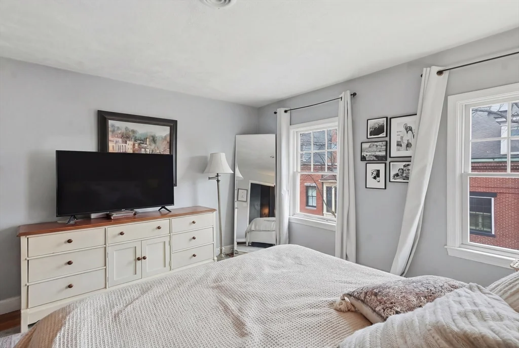 36 Washington St, Charlestown