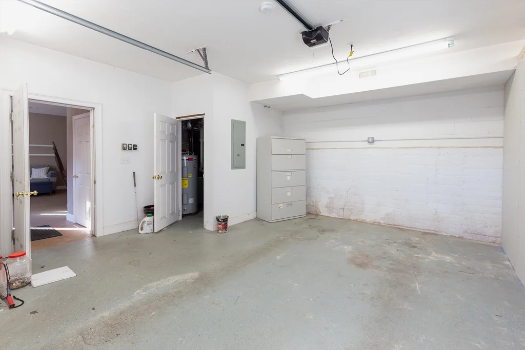 44 Russell St, Downtown