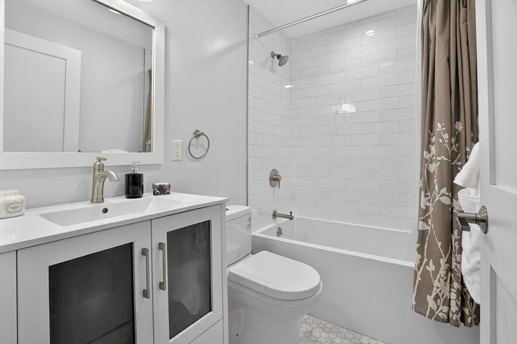 319 Forest Hills St, Jamaica Plain