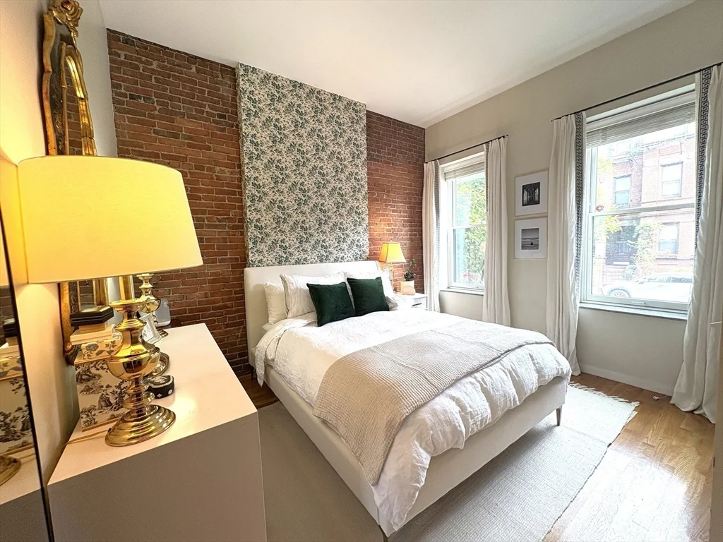 12 Cumberland St, Back Bay