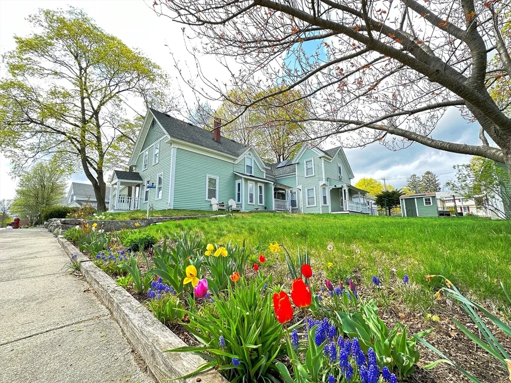 51 Jenness St, Lowell