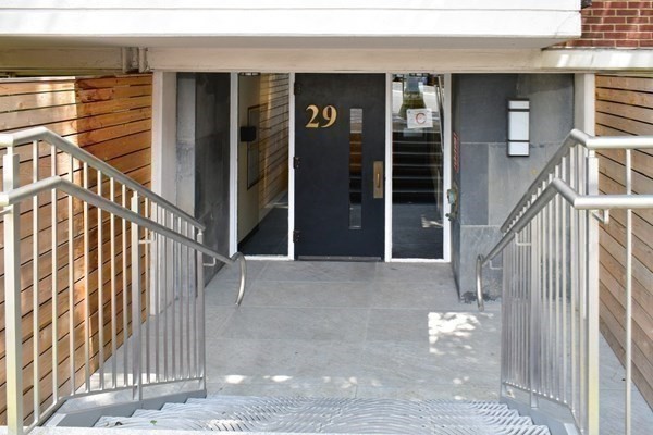 29 Concord Ave, Harvard Square