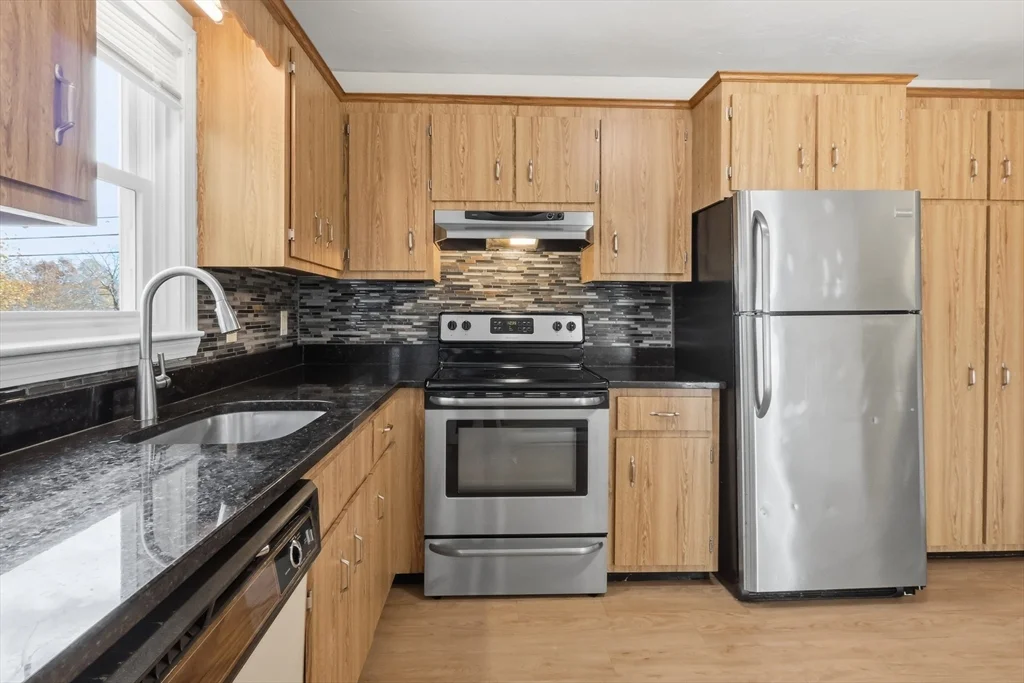 453 Pond St, Braintree