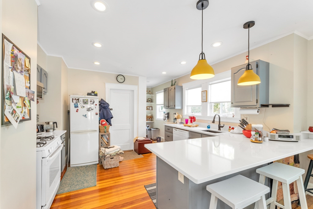 79 Hewlett, Roslindale