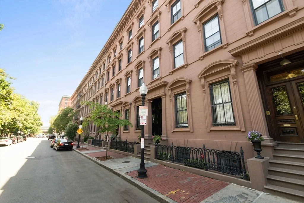 42 W Newton St, South End