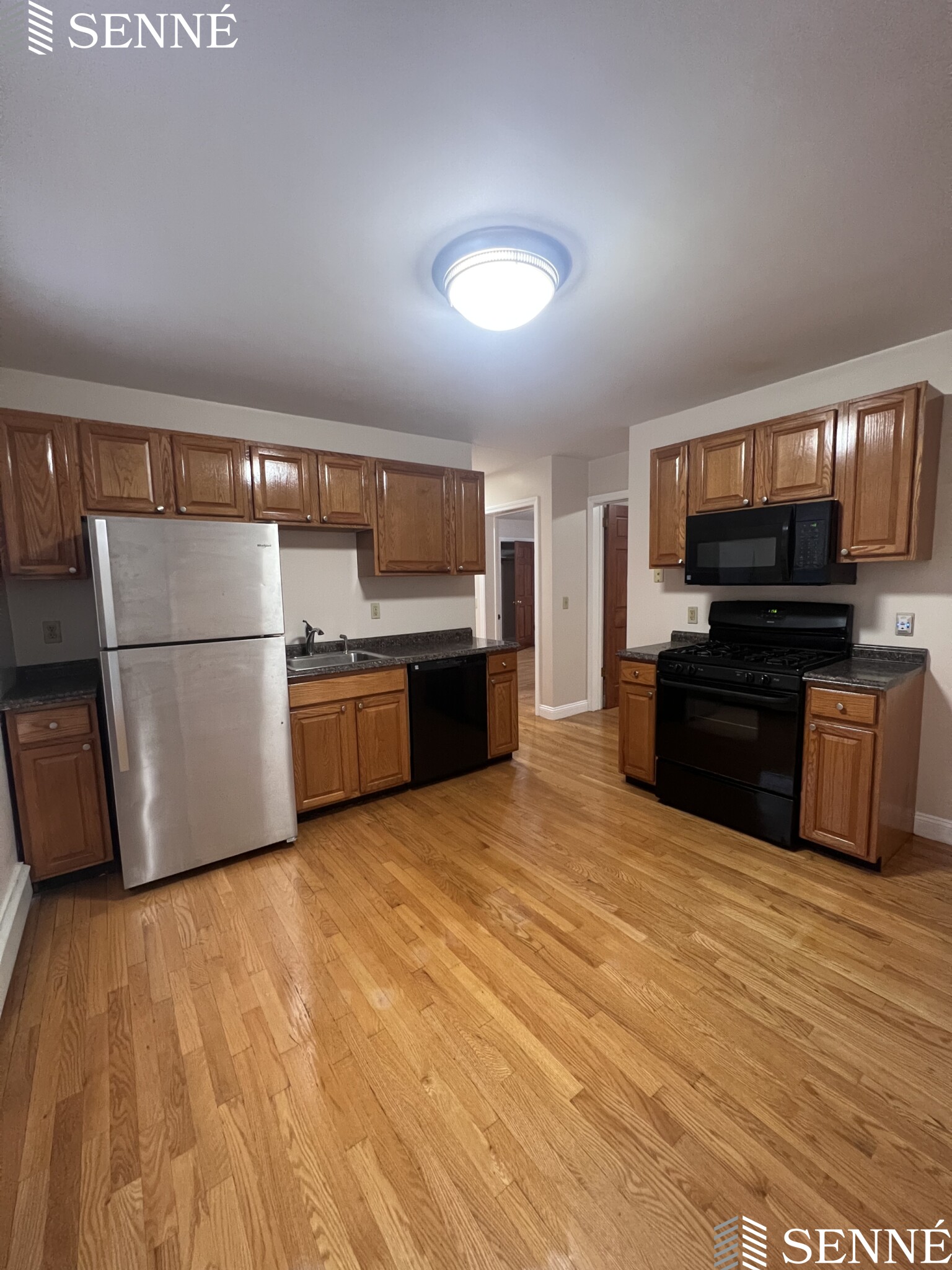 275 Putnam Ave, Riverside