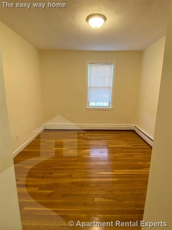 176 N Beacon St, Brighton