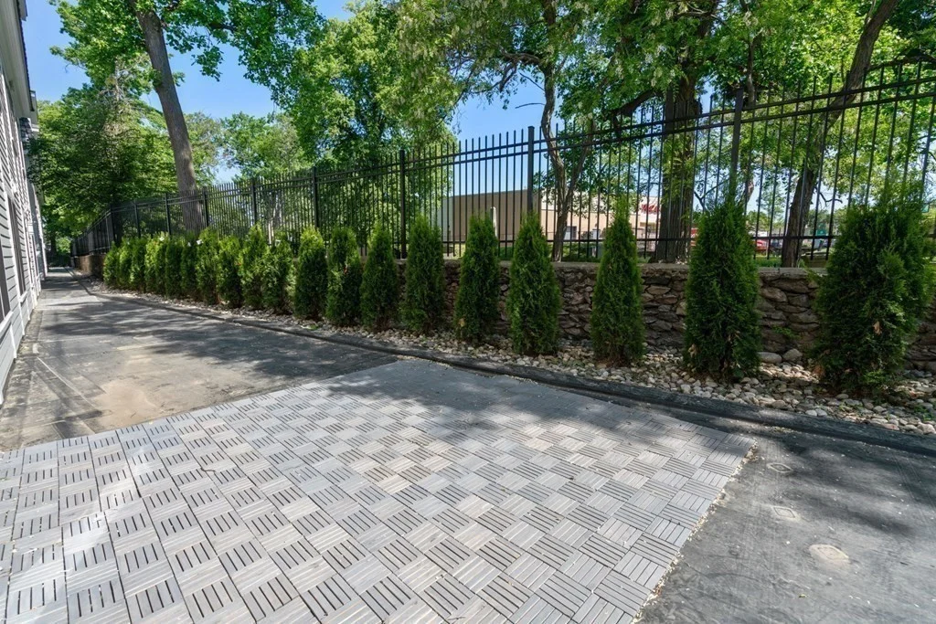 425 Lagrange St, West Roxbury