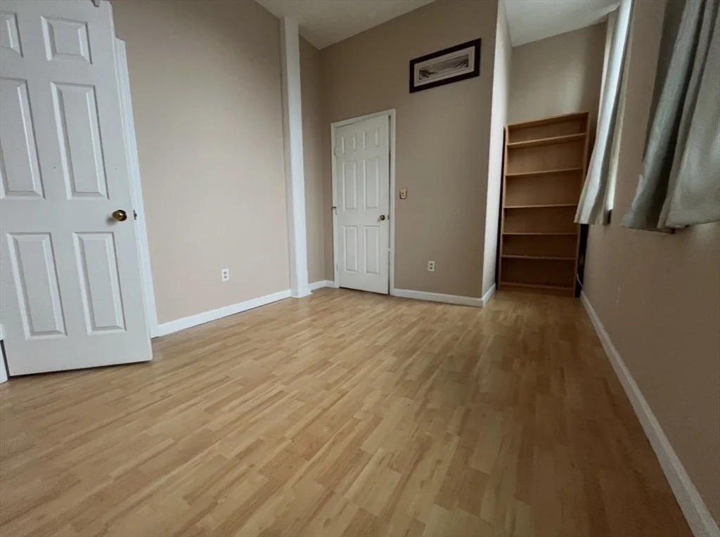 21 Linden St, Quincy