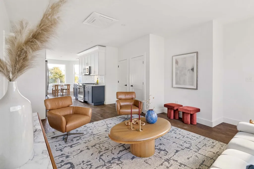 133 Boardman St, East Boston