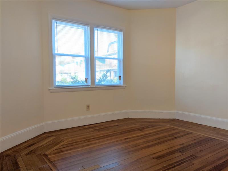 246 Harvard St, South Medford