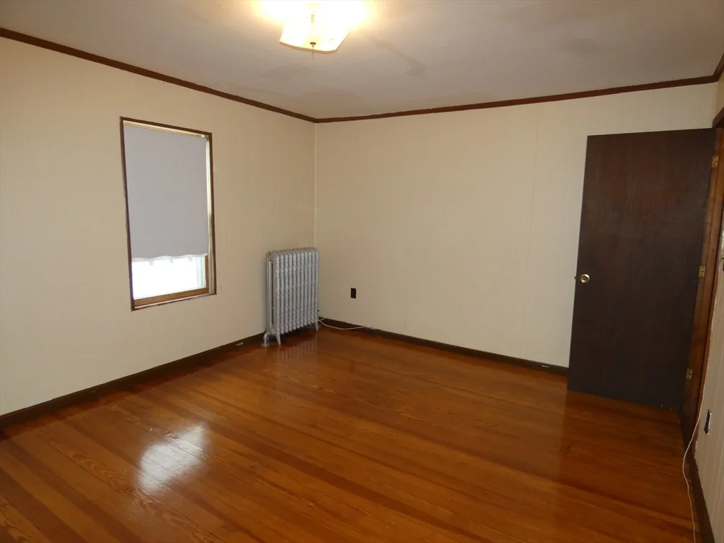 58 Monument St, Medford