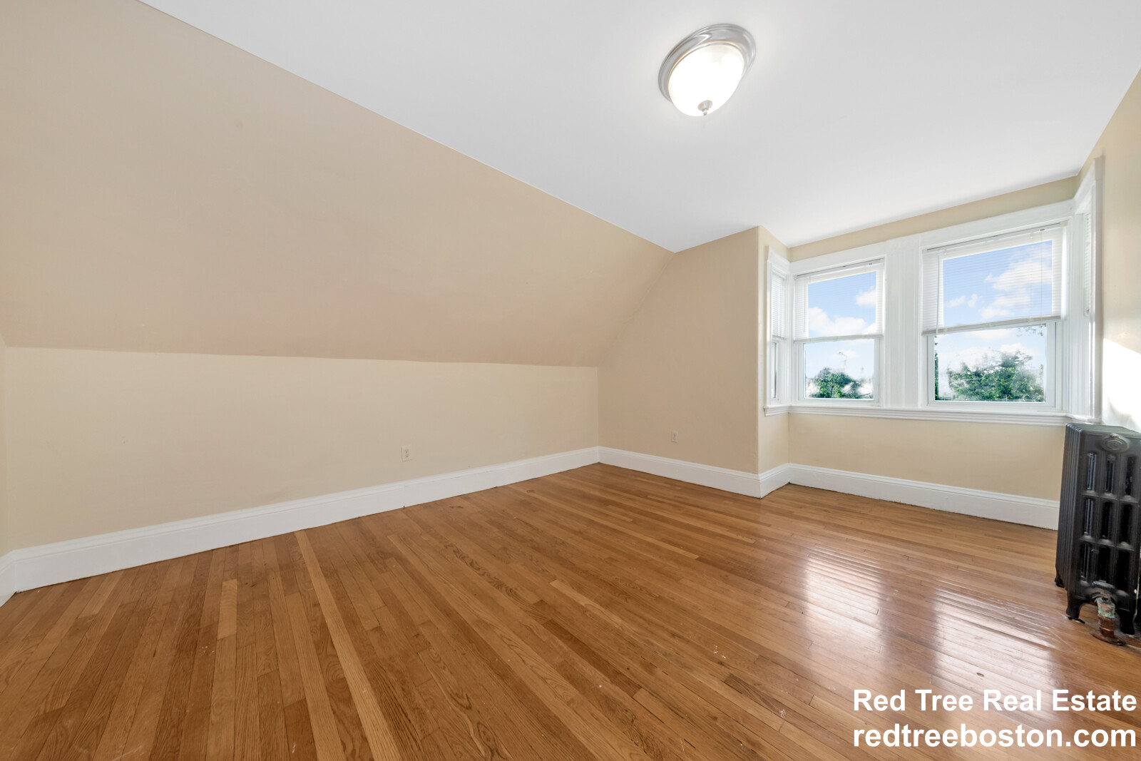 5 Murdock Ter, Brighton