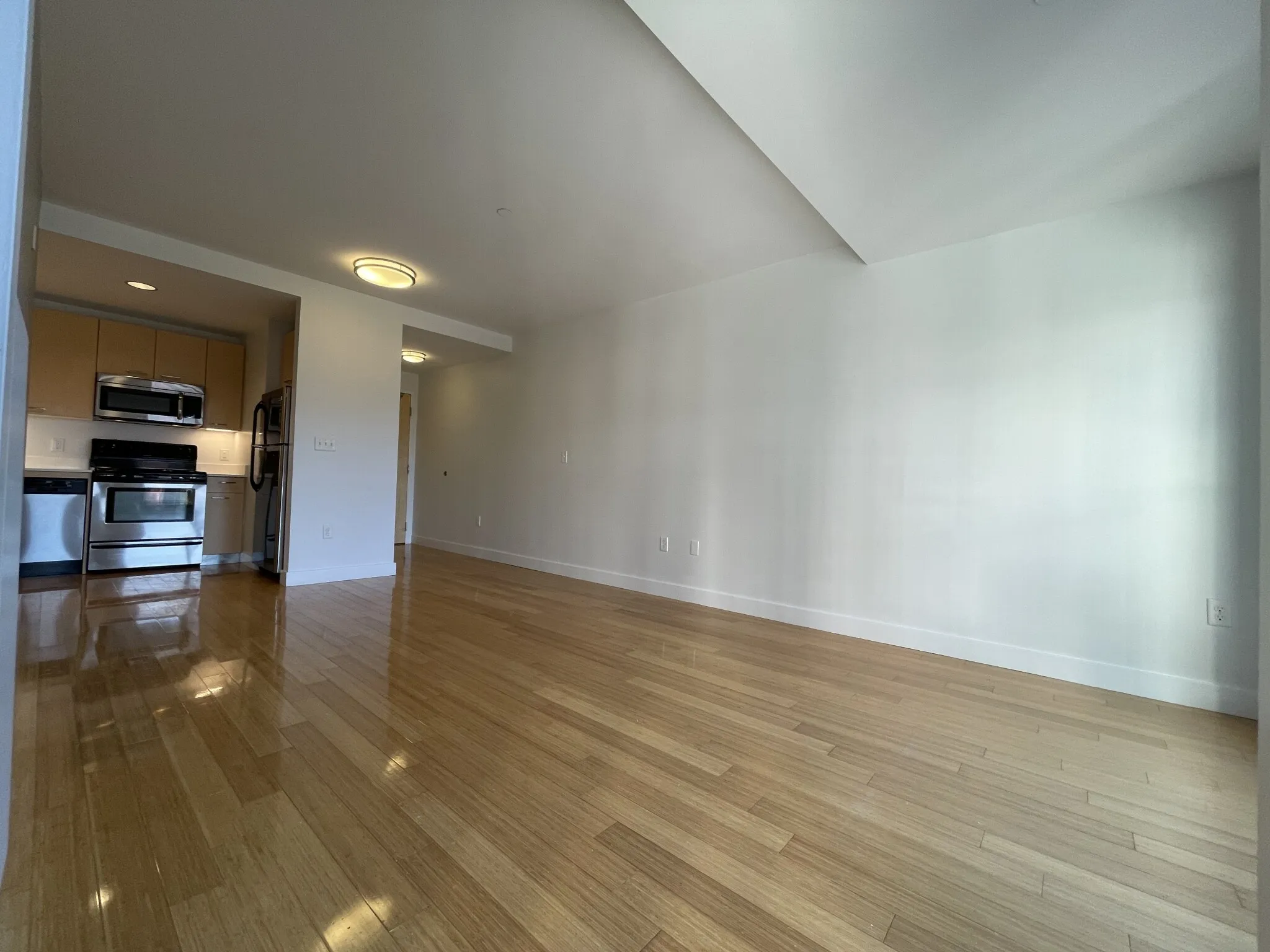 1085 Boylston St, Fenway