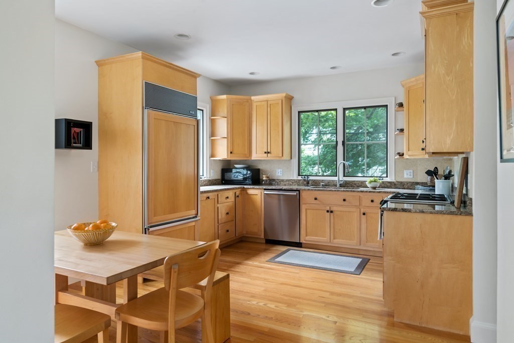 37 Mount Vernon, Neighborhood Nine