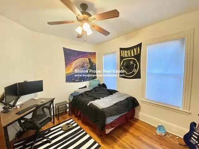 94 Hillside St, Mission Hill