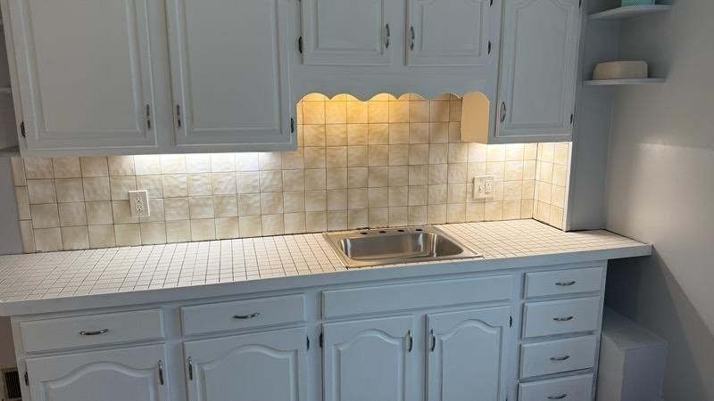 899 Beacon St, Fenway