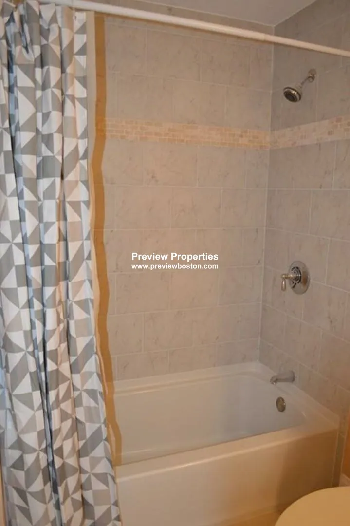 276 Chestnut Hill Ave, Brighton