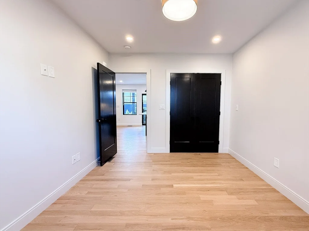 99 5th St, East Cambridge
