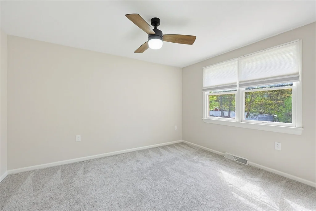 1 West Belcher, Foxboro