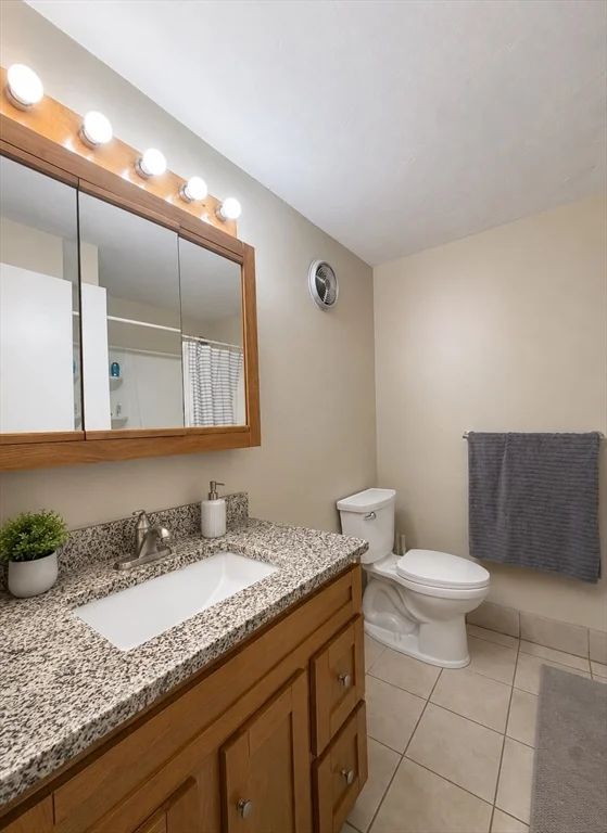 8 Village Rock Ln, Natick