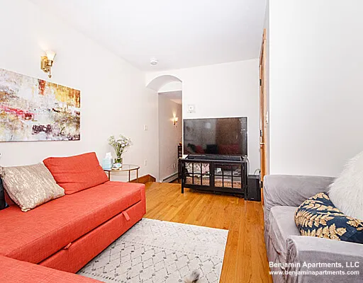 89 Myrtle St, Beacon Hill