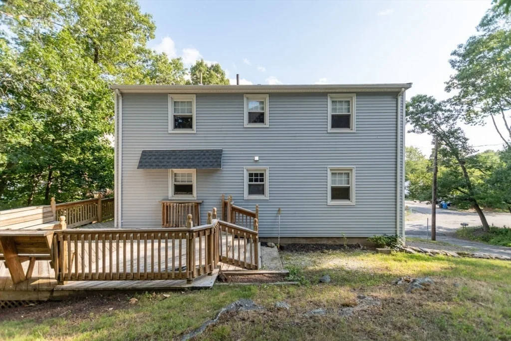 205 Hardy Pond Rd, Waltham