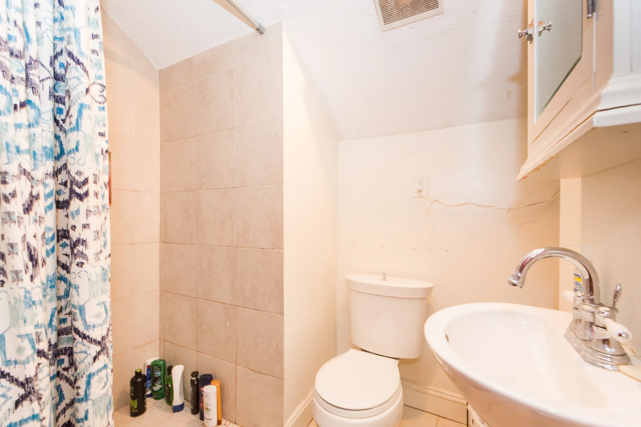 200 Calumet St, Mission Hill