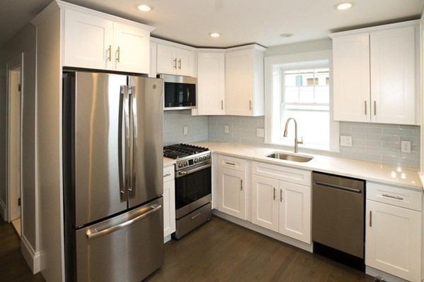 92 Ocean Ave, Swampscott