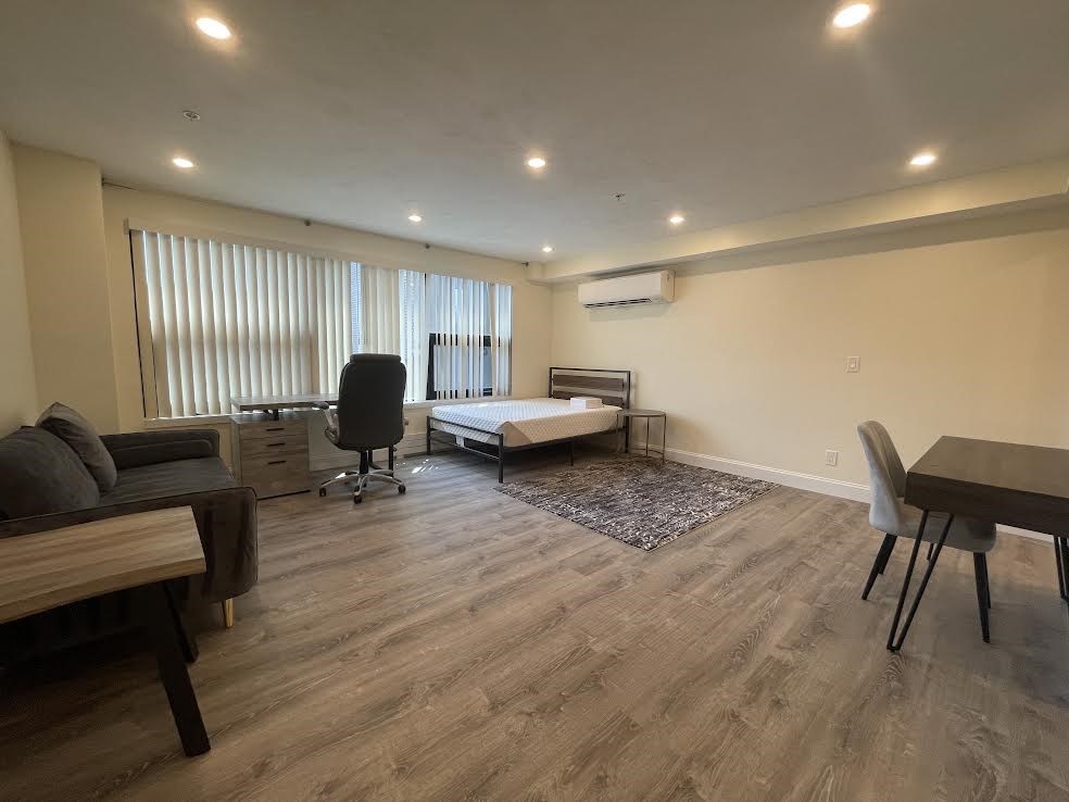 1028 Commonwealth Ave, Boston